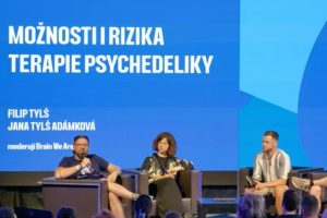 Colours TV: Možnosti i rizika terapie psychedeliky (MUDr. Filip Tylš, Ph.D. a Mgr. Jana Tylš Adámková)